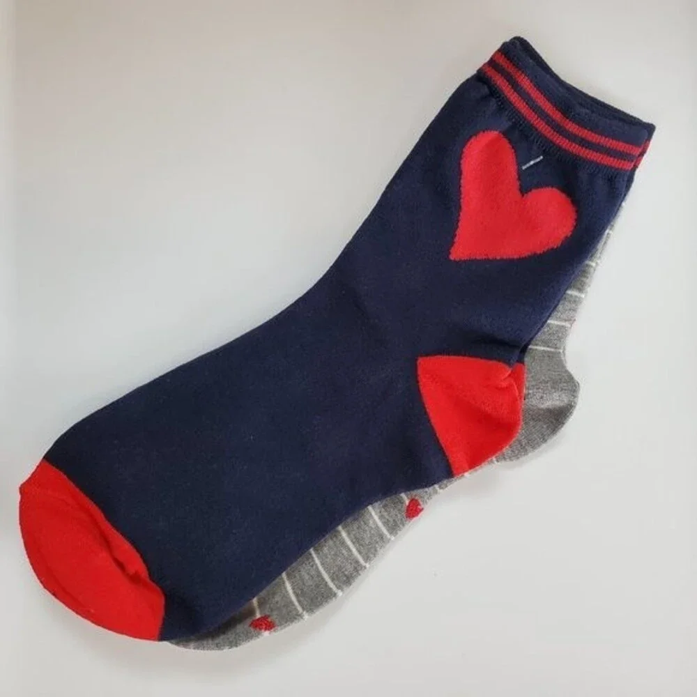 NEW Old Navy Heart Novelty Crew Socks